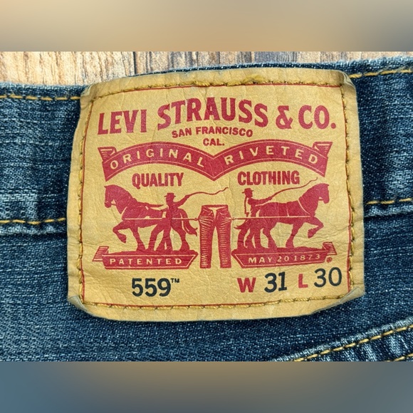 Levi's Style 559 Blue Denim Straight Fit Jeans, Men's Size 31x30, Medium Wash - Picture 12 of 13